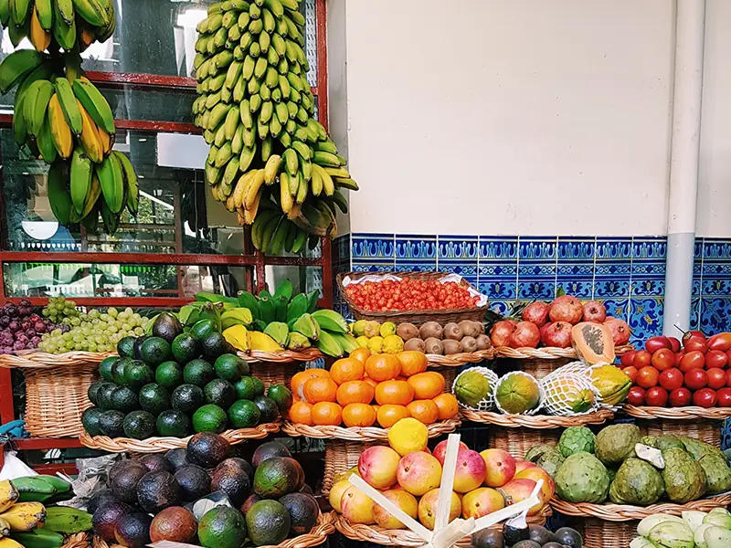 Seasonal tropical fruit tasting — approximately 15 minutes.